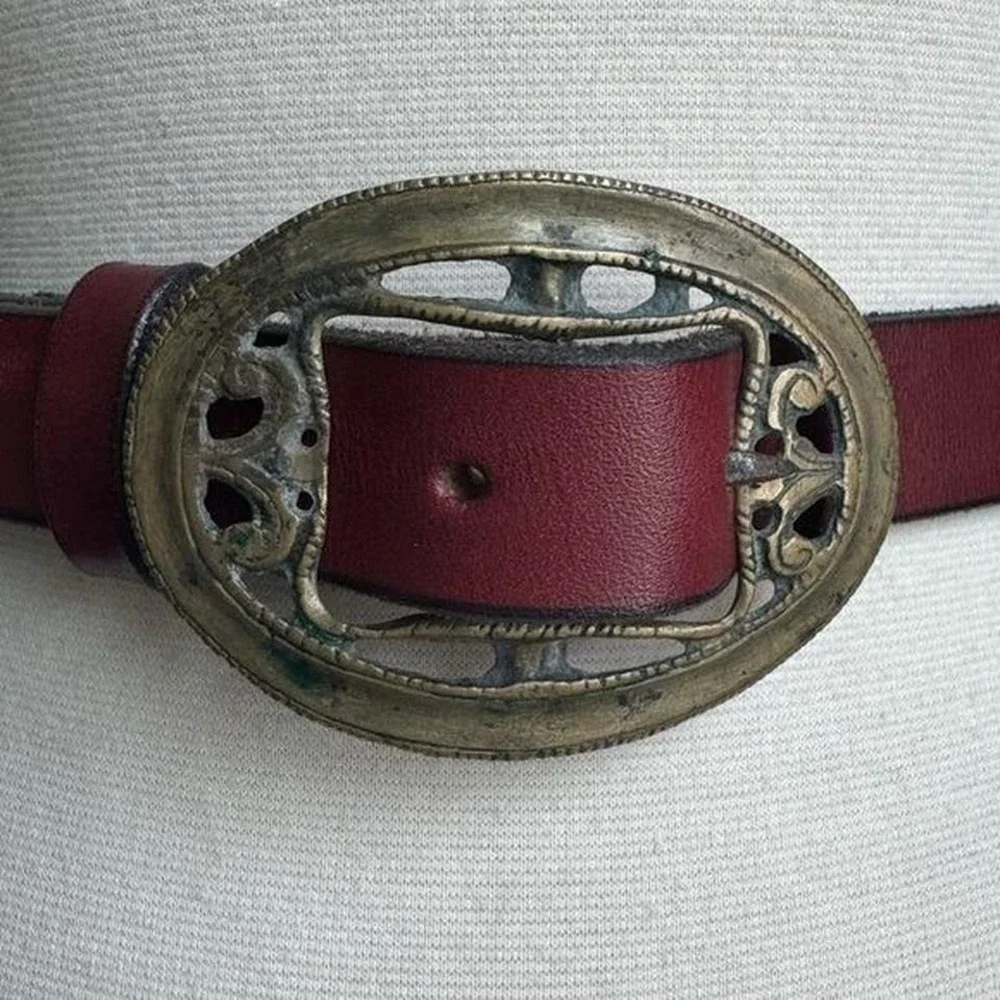 Vintage‎ Western Leather Belt Burgundy Brass antique style Buckle
